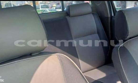 Acheter Occasion Voiture Toyota Hiluxe VIGO Blanc à Brazzaville, Commune de Brazzaville Acheter Occasion Voiture Toyota Hiluxe VIGO Blanc à Brazzaville, Commune de Brazzaville