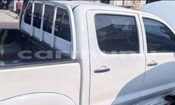 Acheter Occasion Voiture Toyota Hiluxe VIGO Blanc à Brazzaville, Commune de Brazzaville Acheter Occasion Voiture Toyota Hiluxe VIGO Blanc à Brazzaville, Commune de Brazzaville