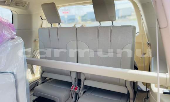 Acheter Occasion Voiture Toyota Land Cruiser Noir à Djambala, Plateaux Acheter Occasion Voiture Toyota Land Cruiser Noir à Djambala, Plateaux