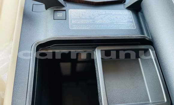 Acheter Occasion Voiture Toyota Land Cruiser Noir à Djambala, Plateaux Acheter Occasion Voiture Toyota Land Cruiser Noir à Djambala, Plateaux