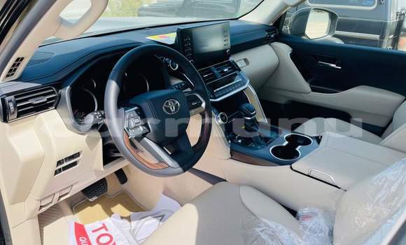 Acheter Occasion Voiture Toyota Land Cruiser Noir à Djambala, Plateaux Acheter Occasion Voiture Toyota Land Cruiser Noir à Djambala, Plateaux