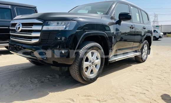 Acheter Occasion Voiture Toyota Land Cruiser Noir à Djambala, Plateaux Acheter Occasion Voiture Toyota Land Cruiser Noir à Djambala, Plateaux