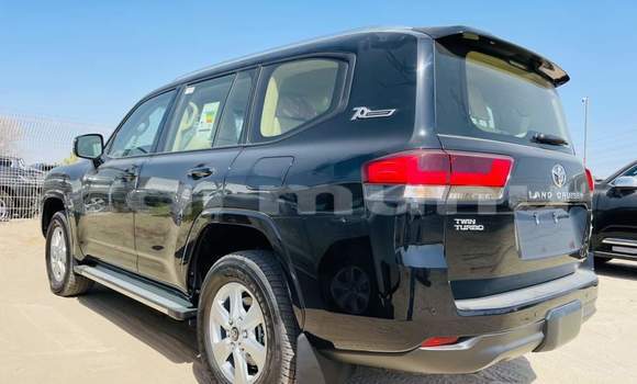 Acheter Occasion Voiture Toyota Land Cruiser Noir à Djambala, Plateaux Acheter Occasion Voiture Toyota Land Cruiser Noir à Djambala, Plateaux