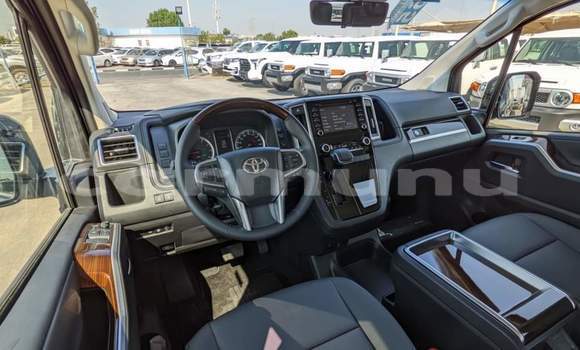 Acheter Occasion Voiture Toyota Granvia Noir à Import - Dubai, Région de la Bouenza Acheter Occasion Voiture Toyota Granvia Noir à Import - Dubai, Région de la Bouenza