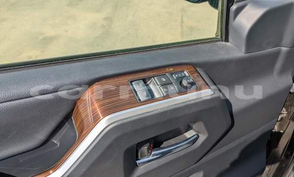 Acheter Occasion Voiture Toyota Granvia Noir à Import - Dubai, Région de la Bouenza Acheter Occasion Voiture Toyota Granvia Noir à Import - Dubai, Région de la Bouenza