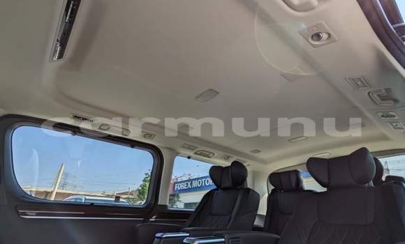 Acheter Occasion Voiture Toyota Granvia Noir à Import - Dubai, Région de la Bouenza Acheter Occasion Voiture Toyota Granvia Noir à Import - Dubai, Région de la Bouenza