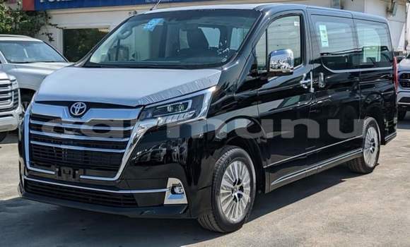 Acheter Occasion Voiture Toyota Granvia Noir à Import - Dubai, Région de la Bouenza Acheter Occasion Voiture Toyota Granvia Noir à Import - Dubai, Région de la Bouenza