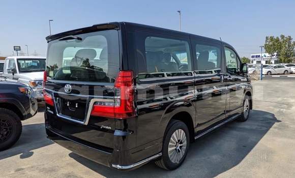 Acheter Occasion Voiture Toyota Granvia Noir à Import - Dubai, Région de la Bouenza Acheter Occasion Voiture Toyota Granvia Noir à Import - Dubai, Région de la Bouenza