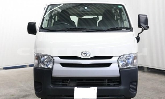 Buy Used Toyota Hiace White Car in Brazzaville in Municipality of Brazzaville