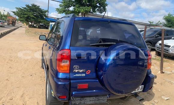 Acheter Occasion Voiture Toyota RAV4 Bleu à Pointe–Noire, Région du Kouilou Acheter Occasion Voiture Toyota RAV4 Bleu à Pointe–Noire, Région du Kouilou