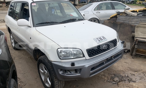 Acheter Occasion Voiture Toyota RAV4 Blanc à Pointe–Noire, Région du Kouilou Acheter Occasion Voiture Toyota RAV4 Blanc à Pointe–Noire, Région du Kouilou