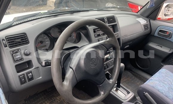 Acheter Occasion Voiture Toyota RAV4 Blanc à Pointe–Noire, Région du Kouilou Acheter Occasion Voiture Toyota RAV4 Blanc à Pointe–Noire, Région du Kouilou