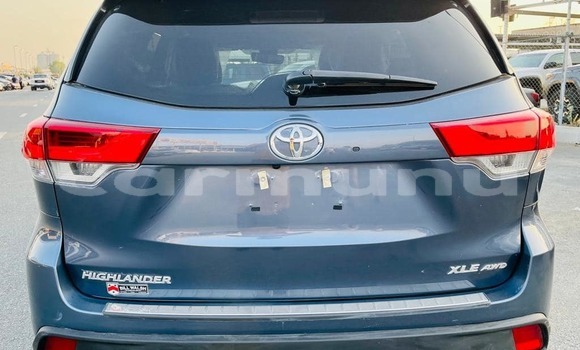 Acheter Occasion Voiture Toyota Highlander Bleu à Pointe–Noire, Région du Kouilou Acheter Occasion Voiture Toyota Highlander Bleu à Pointe–Noire, Région du Kouilou