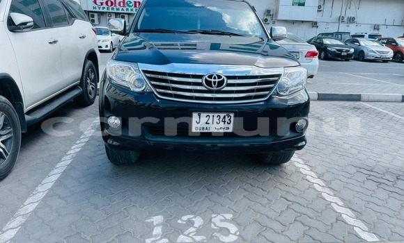 Acheter Occasion Voiture Toyota Fortuner Noir à Pointe–Noire, Région du Kouilou Acheter Occasion Voiture Toyota Fortuner Noir à Pointe–Noire, Région du Kouilou