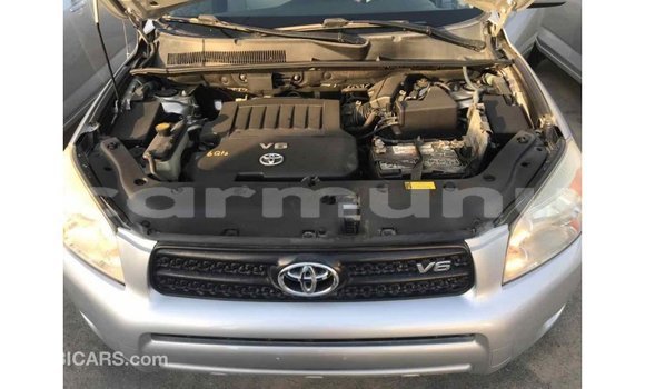 Buy Import Toyota HiAce Other Truck in Import - Dubai in Region of Bouenza Buy Import Toyota HiAce Other Truck in Import - Dubai in Region of Bouenza