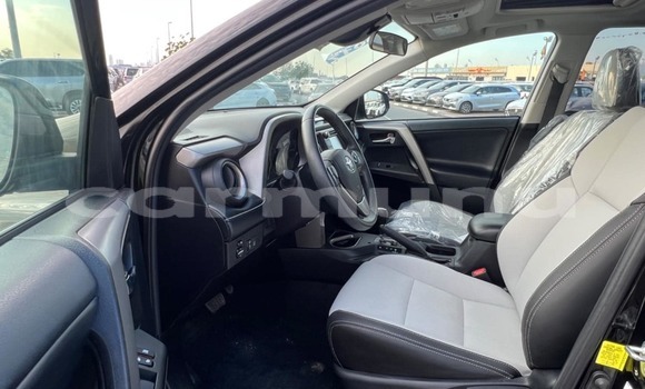 Acheter Occasion Voiture Toyota RAV4 Noir à Pointe–Noire, Région du Kouilou Acheter Occasion Voiture Toyota RAV4 Noir à Pointe–Noire, Région du Kouilou