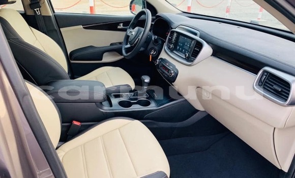 Acheter Occasion Voiture Kia Sorento Marron à Pointe–Noire, Région du Kouilou Acheter Occasion Voiture Kia Sorento Marron à Pointe–Noire, Région du Kouilou