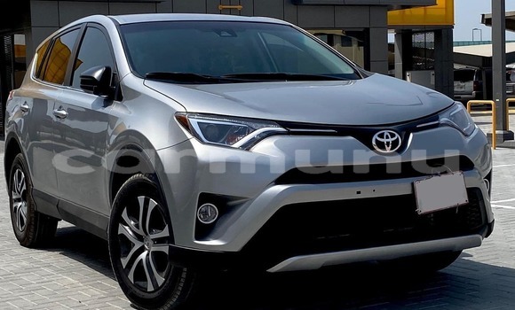 Acheter Occasion Voiture Toyota RAV4 Beige à Pointe–Noire, Région du Kouilou Acheter Occasion Voiture Toyota RAV4 Beige à Pointe–Noire, Région du Kouilou
