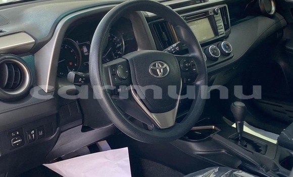 Acheter Occasion Voiture Toyota RAV4 Beige à Pointe–Noire, Région du Kouilou Acheter Occasion Voiture Toyota RAV4 Beige à Pointe–Noire, Région du Kouilou