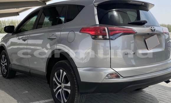 Acheter Occasion Voiture Toyota RAV4 Beige à Pointe–Noire, Région du Kouilou Acheter Occasion Voiture Toyota RAV4 Beige à Pointe–Noire, Région du Kouilou