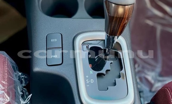 Acheter Neuf Voiture Toyota Hilux Blanc à Pointe–Noire, Région du Kouilou Acheter Neuf Voiture Toyota Hilux Blanc à Pointe–Noire, Région du Kouilou