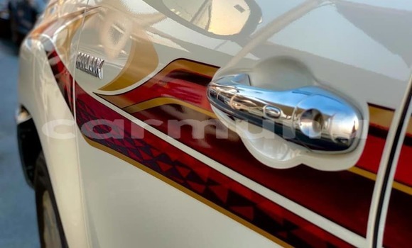 Acheter Neuf Voiture Toyota Hilux Blanc à Pointe–Noire, Région du Kouilou Acheter Neuf Voiture Toyota Hilux Blanc à Pointe–Noire, Région du Kouilou