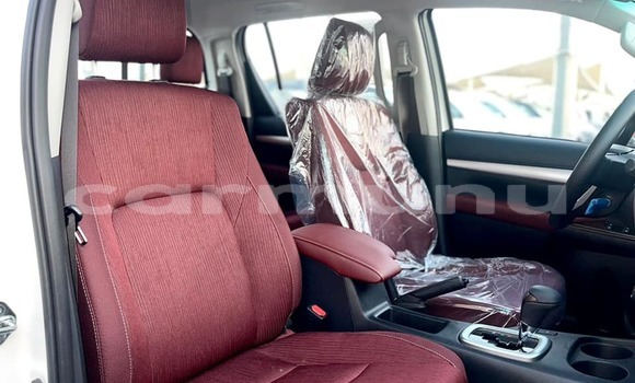 Acheter Neuf Voiture Toyota Hilux Blanc à Pointe–Noire, Région du Kouilou Acheter Neuf Voiture Toyota Hilux Blanc à Pointe–Noire, Région du Kouilou