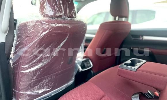 Acheter Neuf Voiture Toyota Hilux Blanc à Pointe–Noire, Région du Kouilou Acheter Neuf Voiture Toyota Hilux Blanc à Pointe–Noire, Région du Kouilou