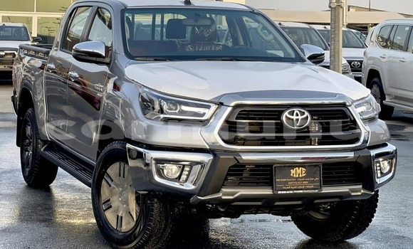 Acheter Neuf Voiture Toyota Hilux Blanc à Pointe–Noire, Région du Kouilou Acheter Neuf Voiture Toyota Hilux Blanc à Pointe–Noire, Région du Kouilou