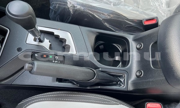 Acheter Occasion Voiture Toyota RAV4 Noir à Pointe–Noire, Région du Kouilou Acheter Occasion Voiture Toyota RAV4 Noir à Pointe–Noire, Région du Kouilou