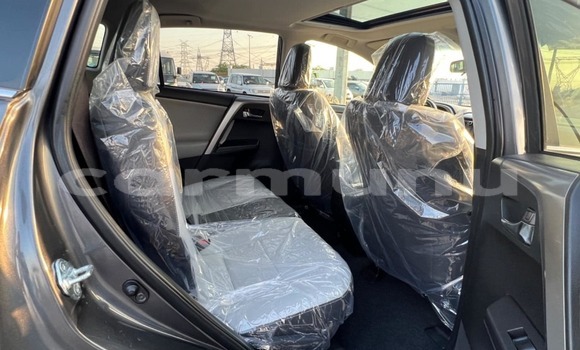 Acheter Occasion Voiture Toyota RAV4 Noir à Pointe–Noire, Région du Kouilou Acheter Occasion Voiture Toyota RAV4 Noir à Pointe–Noire, Région du Kouilou