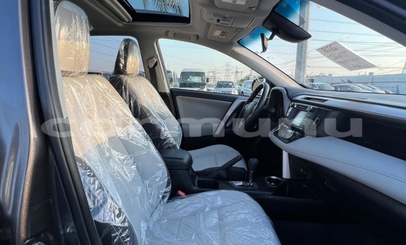 Acheter Occasion Voiture Toyota RAV4 Noir à Pointe–Noire, Région du Kouilou Acheter Occasion Voiture Toyota RAV4 Noir à Pointe–Noire, Région du Kouilou