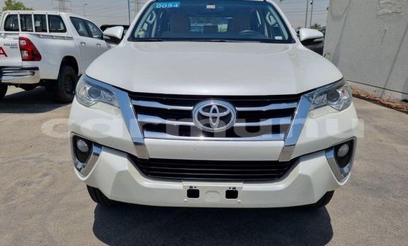 Acheter Occasion Voiture Toyota Fortuner Blanc à Pointe–Noire, Région du Kouilou Acheter Occasion Voiture Toyota Fortuner Blanc à Pointe–Noire, Région du Kouilou