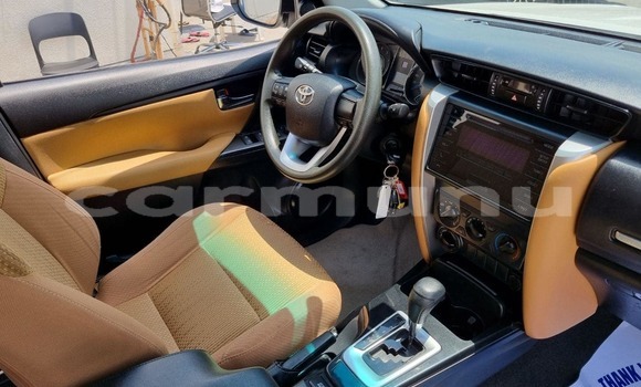 Acheter Occasion Voiture Toyota Fortuner Blanc à Pointe–Noire, Région du Kouilou Acheter Occasion Voiture Toyota Fortuner Blanc à Pointe–Noire, Région du Kouilou