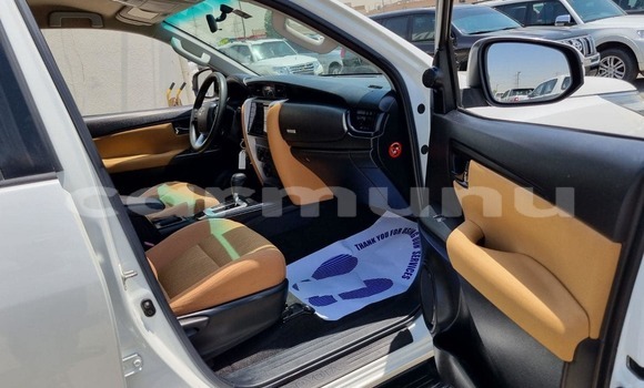 Acheter Occasion Voiture Toyota Fortuner Blanc à Pointe–Noire, Région du Kouilou Acheter Occasion Voiture Toyota Fortuner Blanc à Pointe–Noire, Région du Kouilou