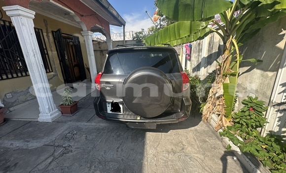 Acheter Occasion Voiture Toyota RAV4 Marron à Brazzaville, Commune de Brazzaville Acheter Occasion Voiture Toyota RAV4 Marron à Brazzaville, Commune de Brazzaville