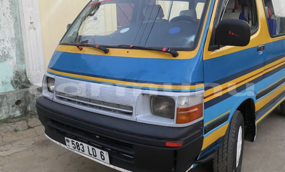 Acheter Occasion Voiture Toyota Hiace Bleu à Pointe–Noire, Région du Kouilou Acheter Occasion Voiture Toyota Hiace Bleu à Pointe–Noire, Région du Kouilou