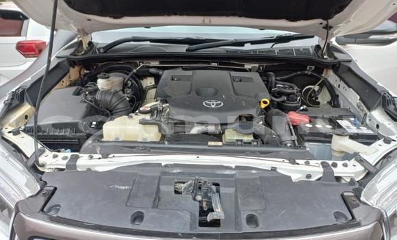 Acheter Occasion Voiture Toyota Hilux Blanc à Import - Dubai, Région de la Bouenza Acheter Occasion Voiture Toyota Hilux Blanc à Import - Dubai, Région de la Bouenza