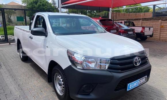 Acheter Occasion Voiture Toyota Hilux Blanc à Import - Dubai, Région de la Bouenza Acheter Occasion Voiture Toyota Hilux Blanc à Import - Dubai, Région de la Bouenza