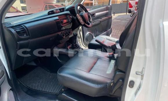 Acheter Occasion Voiture Toyota Hilux Blanc à Import - Dubai, Région de la Bouenza Acheter Occasion Voiture Toyota Hilux Blanc à Import - Dubai, Région de la Bouenza
