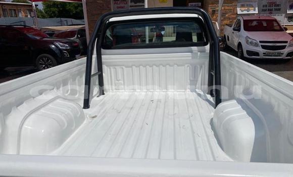Acheter Occasion Voiture Toyota Hilux Blanc à Import - Dubai, Région de la Bouenza Acheter Occasion Voiture Toyota Hilux Blanc à Import - Dubai, Région de la Bouenza