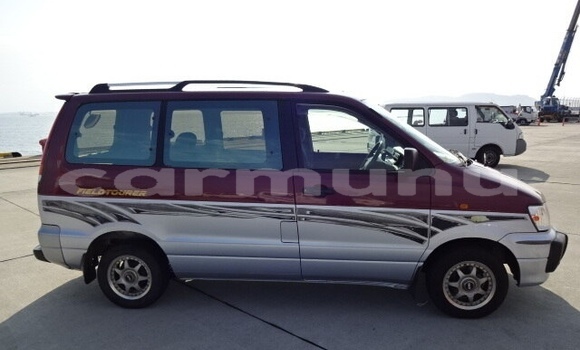 Acheter Occasion Voiture Toyota Noah Rouge à Import - Dubai, Région de la Bouenza Acheter Occasion Voiture Toyota Noah Rouge à Import - Dubai, Région de la Bouenza