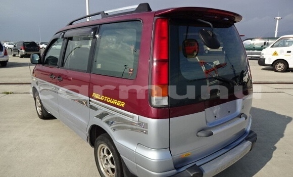 Acheter Occasion Voiture Toyota Noah Rouge à Import - Dubai, Région de la Bouenza Acheter Occasion Voiture Toyota Noah Rouge à Import - Dubai, Région de la Bouenza