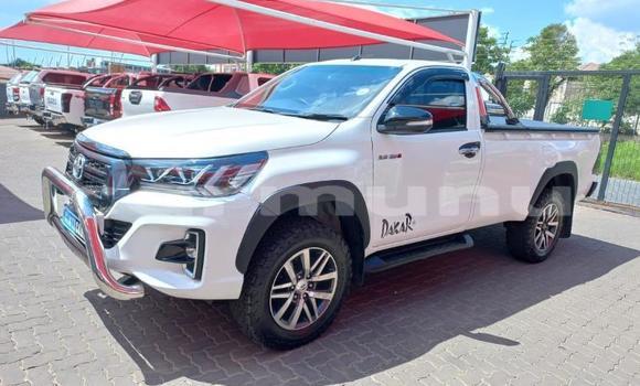 Acheter Occasion Voiture Toyota Hilux Blanc à Import - Dubai, Région de la Bouenza Acheter Occasion Voiture Toyota Hilux Blanc à Import - Dubai, Région de la Bouenza