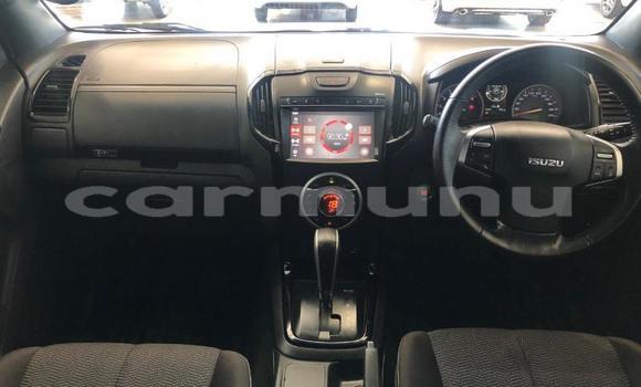 Acheter Occasion Voiture Isuzu KB Blanc à Import - Dubai, Région de la Bouenza Acheter Occasion Voiture Isuzu KB Blanc à Import - Dubai, Région de la Bouenza