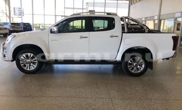 Acheter Occasion Voiture Isuzu KB Blanc à Import - Dubai, Région de la Bouenza Acheter Occasion Voiture Isuzu KB Blanc à Import - Dubai, Région de la Bouenza
