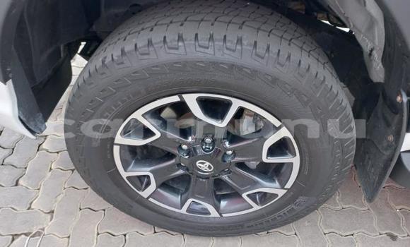 Acheter Occasion Voiture Toyota Hilux Blanc à Import - Dubai, Région de la Bouenza Acheter Occasion Voiture Toyota Hilux Blanc à Import - Dubai, Région de la Bouenza