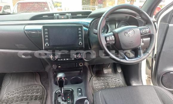 Acheter Occasion Voiture Toyota Hilux Blanc à Import - Dubai, Région de la Bouenza Acheter Occasion Voiture Toyota Hilux Blanc à Import - Dubai, Région de la Bouenza