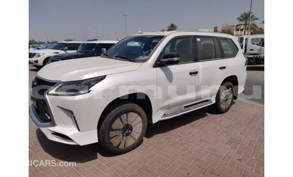 Acheter Import Voiture Lexus LX Blanc à Import - Dubai, Région de la Bouenza Acheter Import Voiture Lexus LX Blanc à Import - Dubai, Région de la Bouenza
