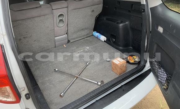 Acheter Occasion Voiture Toyota RAV4 Blanc à Pointe–Noire, Région du Kouilou Acheter Occasion Voiture Toyota RAV4 Blanc à Pointe–Noire, Région du Kouilou